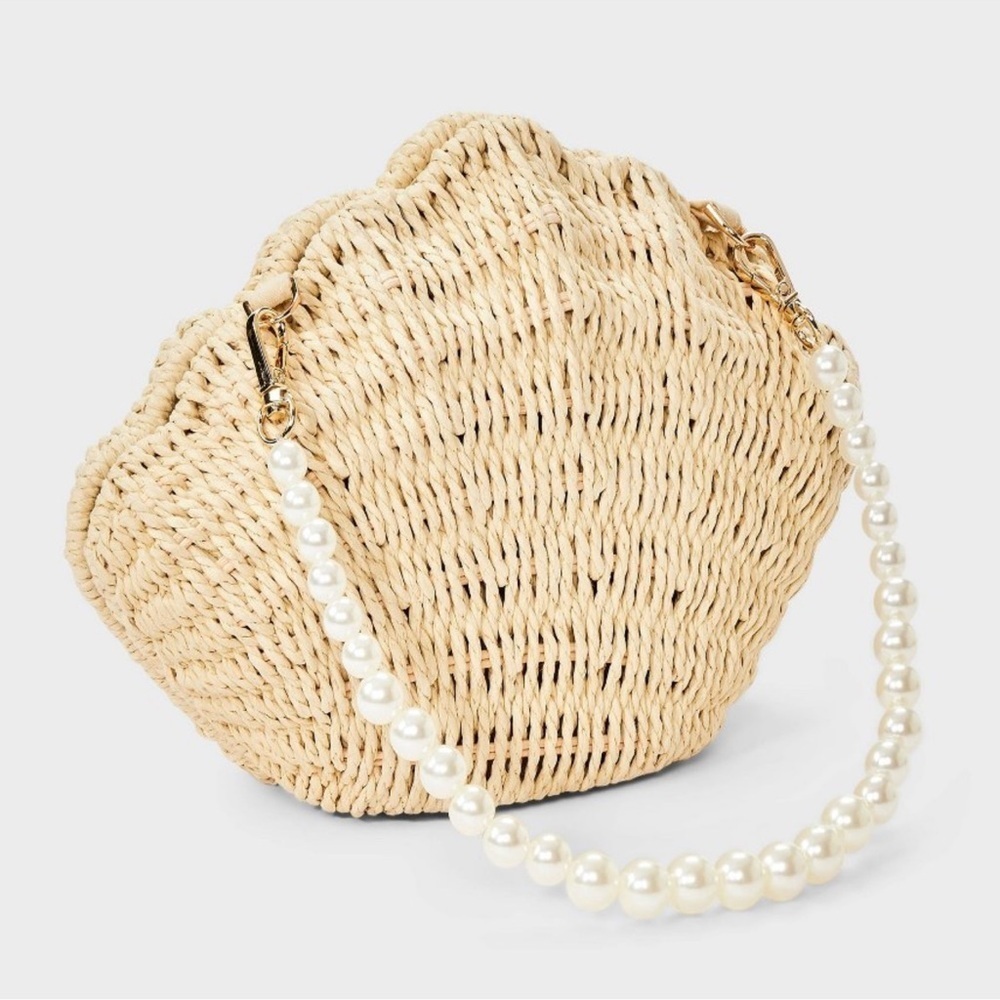 Beach-y Vacay Vibe::A New Day Tan Woven Shell Shape Bag with Pearl Strap::NWT:: - Picture 3 of 6